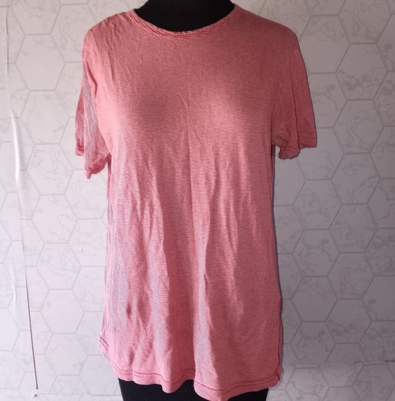 H&M red and white striped scoop neck short sleeve t-shirt - Picture 3 of 10